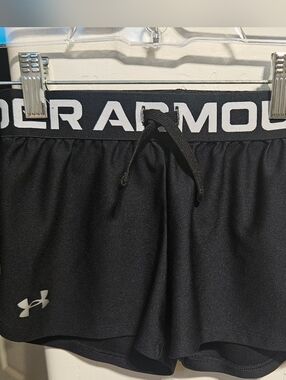 Girls Under Armor Shorts